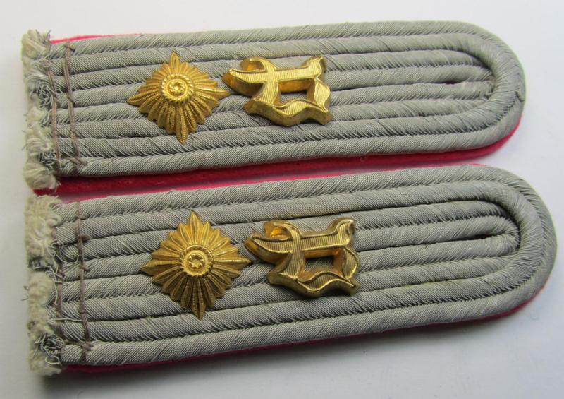 Hiscoll Military Antiques Superb And Fully Matching Pair Of Wh