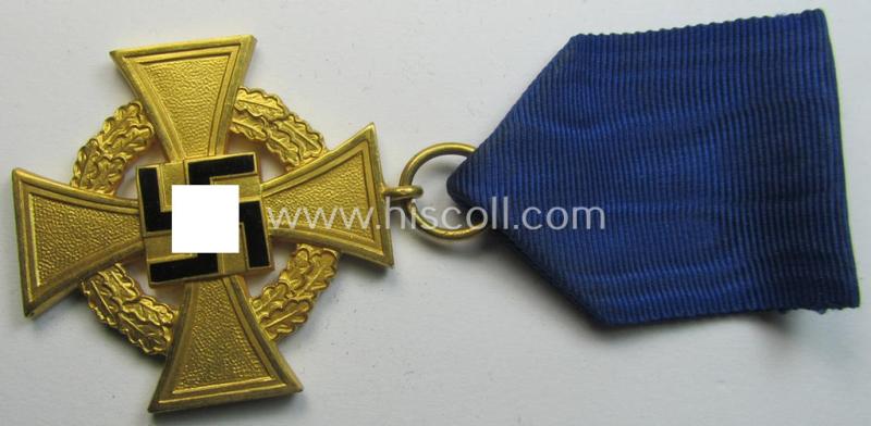 Attractive example of a: 'Treuedienst Ehrenzeichen 1. Klasse' (or: golden-class, civil loyal-service-medal as was intended for 40 yrs. of loyal service) being a nicely preserved and clearly maker- (ie. '1' thus by 'Deschler & Söhne'-) marked example