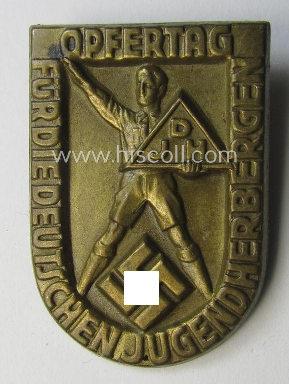 Attractive - and scarcely encountered! - HJ- (Hitlerjugend-) (ie. DJH-) related day-badge (ie. 'tinnie' or: 'Veranstaltungsabzeichen') as was issued to commemorate a HJ-related gathering ie. rally named: 'Opfertag für die Deutschen Jugendherbergen'