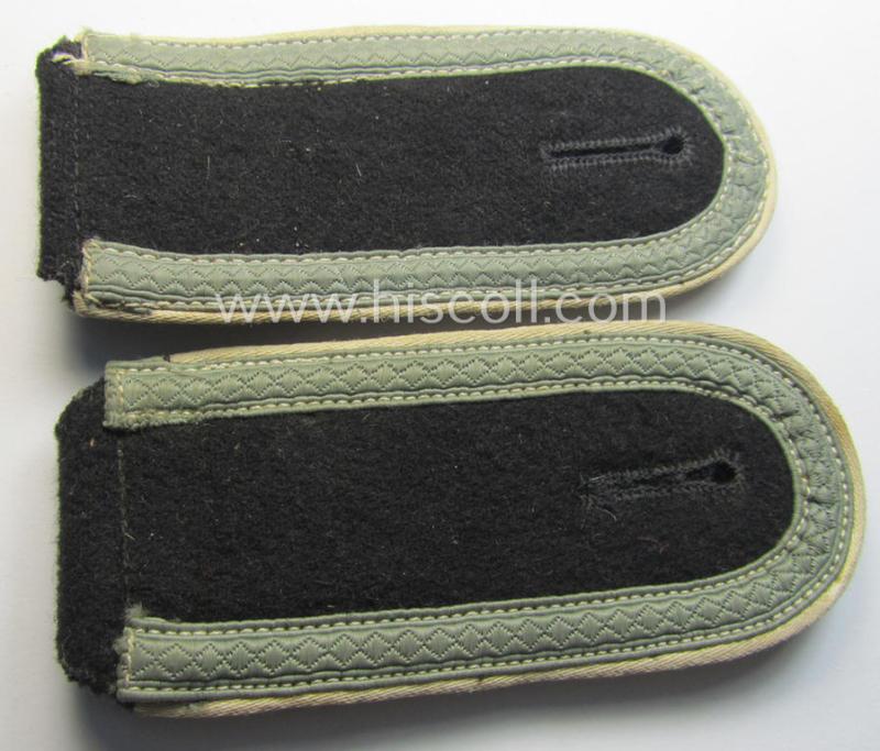 Superb - and fully matching! - pair of Waffen-SS NCO-type shoulderstraps as piped in the white-coloured branchcolour as was intended for usage by an: 'SS-Unterscharführer' who served within the: 'Waffen-SS Infanterie-Truppen'