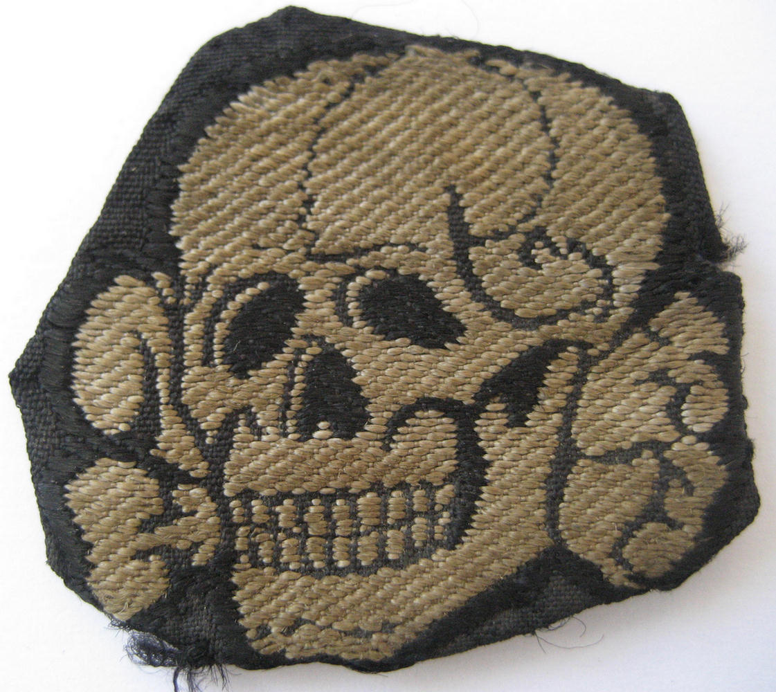  Waffen-SS BeVo style skull