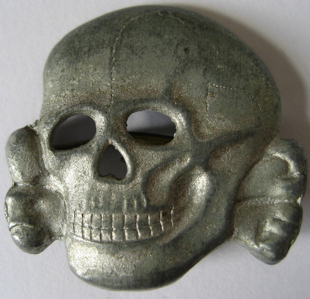  Waffen-SS visor-cap skull mm. 'Ges.Gesch.'