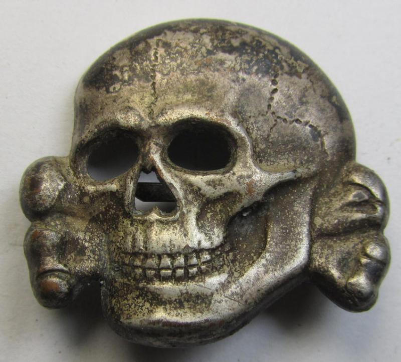 'Waffen-SS' visor-cap skull ('M1/52')
