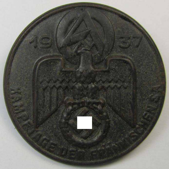 Commemorative- and/or pot-metal-based, darker-bronze-coloured SA-related 'tinnie' being a non-maker-marked example showing a detailed eagle-device, SA-logo- and text: 'Kampftage der Fränkischen SA - 1937'