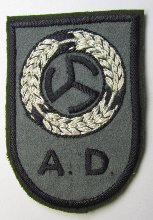 Superb - and presumably Dutch-produced! - example of an: 'Arbeidsdienst Meisjes (o. ADM') related arm-badge (being an attractive and hand-embroidered example that was presumably intended for officers'-usage)