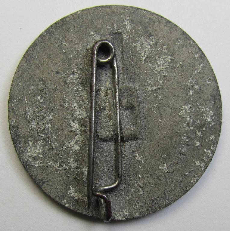 Hiscoll Military Antiques  Attractive - and rarely seen! - HJ-  (ie.'Hitlerjugend'- or: 'Reichsstudentenführung'-) related day-badge (ie.  'tinnie') being a silverish-toned- and typical 'Feinzink'-based example as  was issued to commemorate the