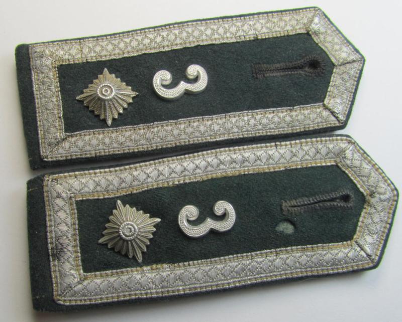 Neat - and fully matching! - pair of WH (Heeres), early- (ie. pre-) war-period, 'M36'-pattern (pointed-styled!) and generic-pattern, 'cyphered' NCO-type shoulderstraps as was intended for a: 'Feldwebel des Infanterie-Regiments 3'