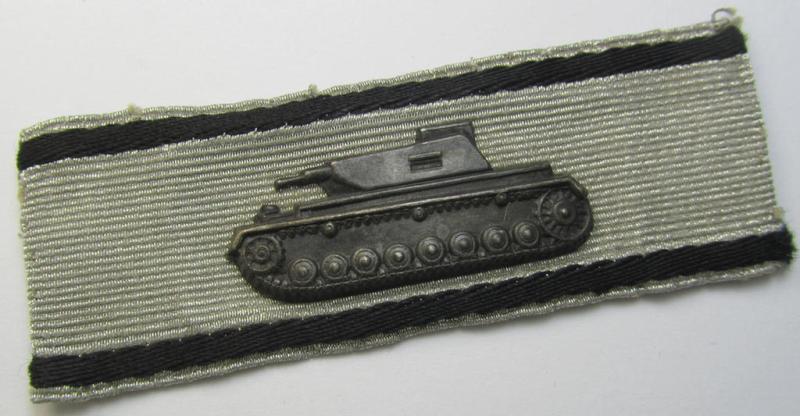 Superb, 'Sonderabzeichen für das Niederkämpfen von Panzerkampfwagen usw. durch Einzelkämpfer in Silber' (ie. tank-destruction badge ie. TDB in silver) that comes in an overall very nice- (albeit clearly worn and/or tunic-removed-), condition