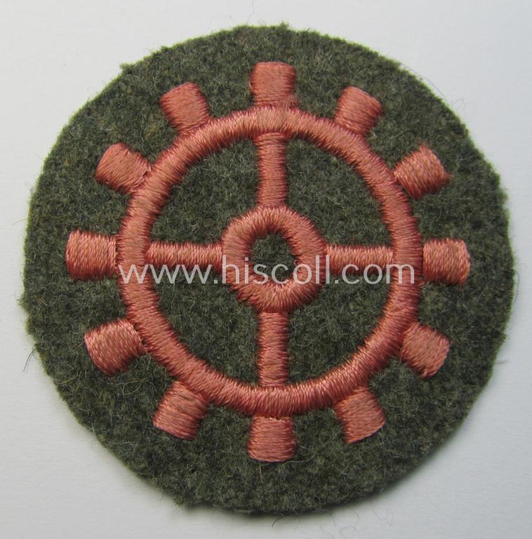 WH (Heeres ie. 'Panzer'-) trade- ie. special-career-patch as was intended for a: 'Panzerwarte o. Kfz.-Warte II' (ie. 'Panzer'- and/or vehicle mechanic)