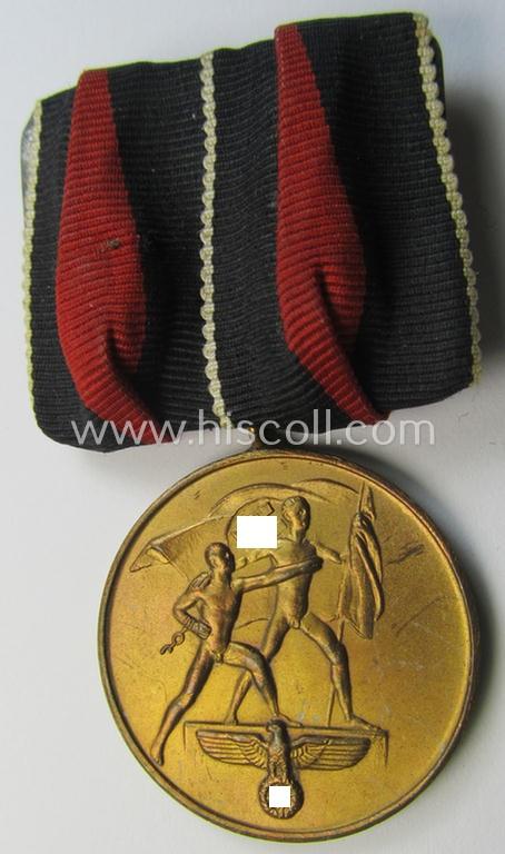 Attractive, 'variant'-pattern, bright golden-toned WH (Heeres o. KM etc.) so-called: 'Einzelspange' (being of the desirable 'detachable'-pattern) showing a WH Czech 'Anschluss'- (ie. occupation-) medal: '1 October 1938'