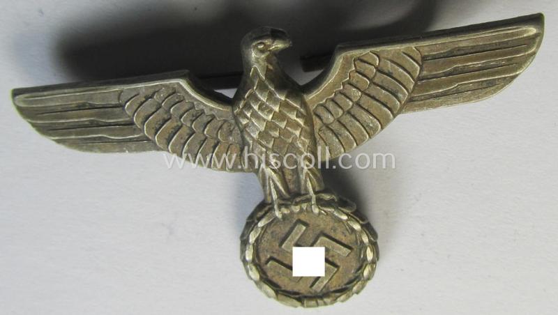 Attractive - and very early- ie. 'Reichswehr'-period! - WH 'Buntmetall'-based, EM- (ie. NCO- or officers') type visor-cap-eagle that comes in a minimally used- ie. once cap-attached, condition