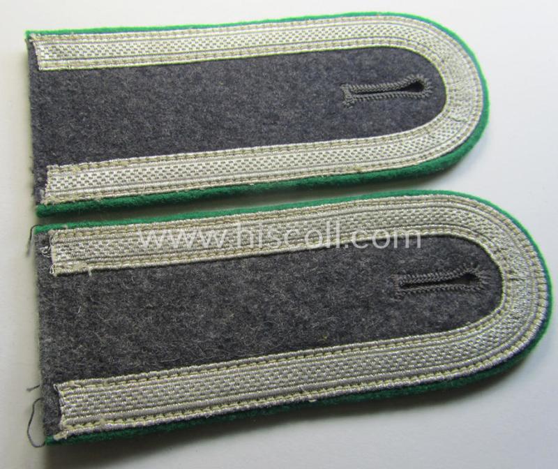 Attractive - scarcely found and/or fully matching! - pair of WH (Luftwaffe) NCO-type shoulderstraps as piped in the typical green (ie. 'grüner'-) coloured branchcolour as was intended for an: 'Uffz. der Luftwaffe-Felddivisionen'