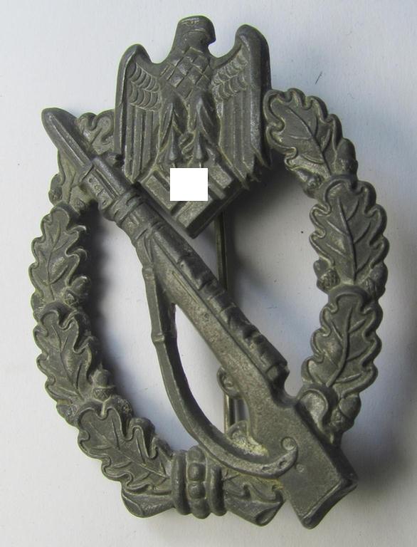 Attractive - and just moderately worn! - silver-class 'Infanterie Sturmabzeichen in Silber' being an unmarked (and by me unidentified) example as was executed in silverish-grey-coloured, zinc-based metal (ie. 'Feinzink')