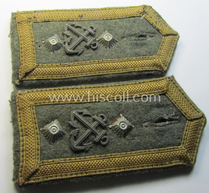 Attractive - fully matching and not that easily found! - pair of 'cyphered' (and I deem early-war-pattern!) WH (Kriegsmarine) NCO-type shoulderstraps as was intended for an: 'Oberfeldwebel eines Küsten-Artillerie-Rgts. o. Abtlgs.'