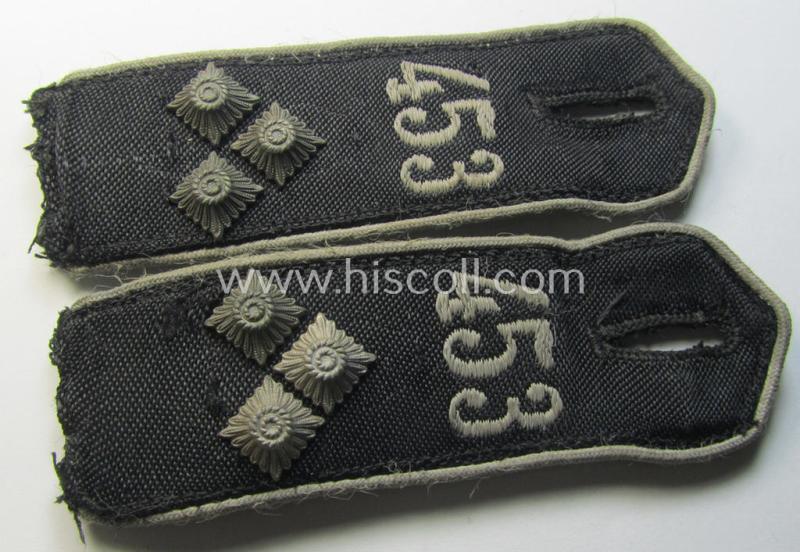 Superb - fully matching albeit clearly used! - white-piped, so-called: 'Reiter-HJ' (ie. 'HJ-Streifendienst') shoulderstrap-pair as was intended for a: 'HJ-Gefolgschaftsführer' who was attached to the: 'Bann 453' (453 = Holzminden)