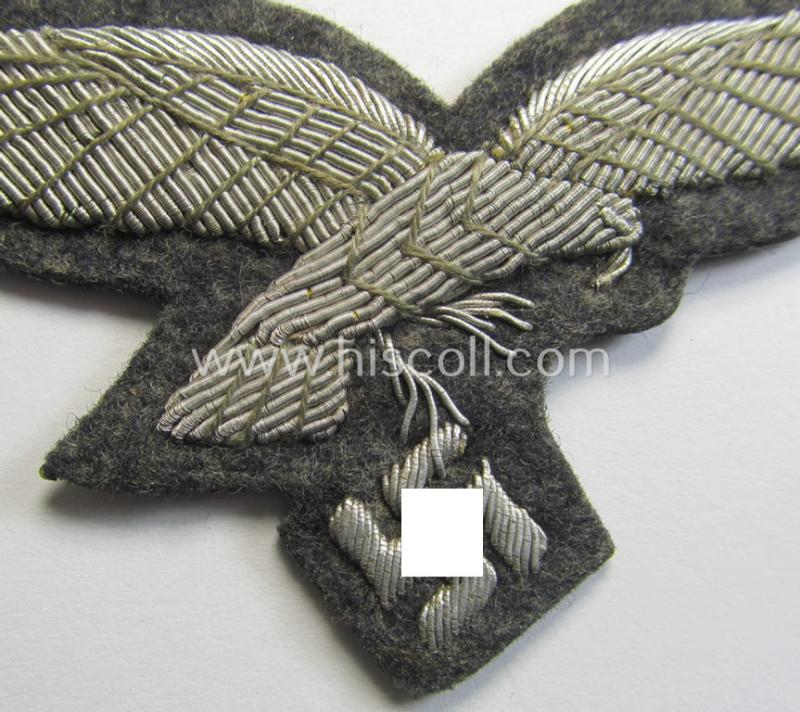 Superb - very pronounced! - 'Extra Qualität'-pattern, WH (LW) officers'- (evt. NCO-) type, hand-embroidered breast-eagle (ie. 'Brustadler für Offiziere der Luftwaffe') that comes in a possibly issued but still 'virtually mint', condition