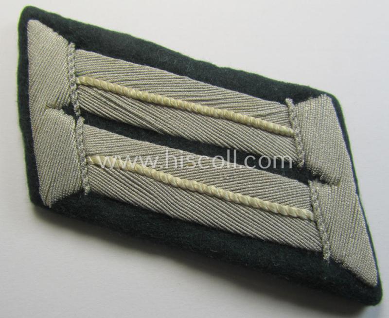 Attractive - fully matching and 'virtually mint'! - pair of WH (Heeres) collar-tabs (ie. 'Kragenspiegel für Offiziere') as piped in the white- (ie. 'weisser'-) coloured branchcolour as was intended for an: 'Offizier der Infanterie-Truppen'
