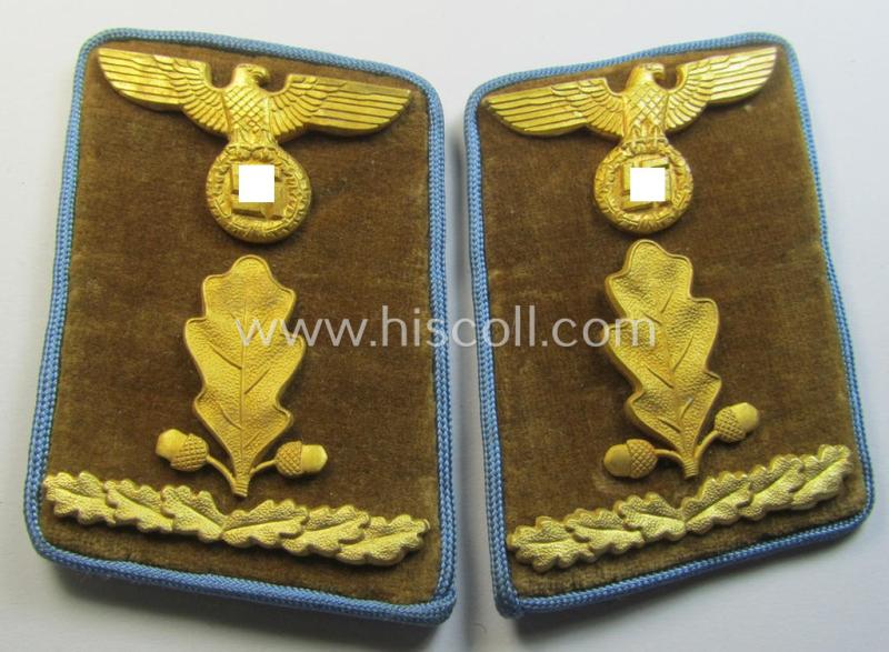 Fully matching pair of N.S.D.A.P.-type collar-patches (ie. 'Kragenspiegel für pol. Leiter') being a pair as was intended for an: 'N.S.D.A.P.-Oberabschnittssleiter' at 'Orts'-level that still retains its period-attached 'RzM'-etiket