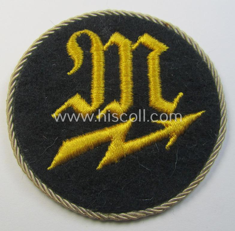 Superb - and scarcely encountered! - later-war period, WH (Heeres) machine-embroidered trade- and/or special career patch as intended for a: 'geprüfter Nachrichtenmechaniker-Unteroffizier' (or: qualified signals-mechanic ie. NCO)