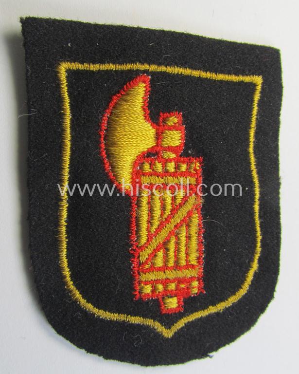 Waffen-SS 'volunteer'-arm-shield as was intended for usage by soldiers of the: '29. Waffen-Grenadier-Division der SS' (ie. 'italienische Nr. 1') and that comes in a 'virtually mint- ie. unissued', condition