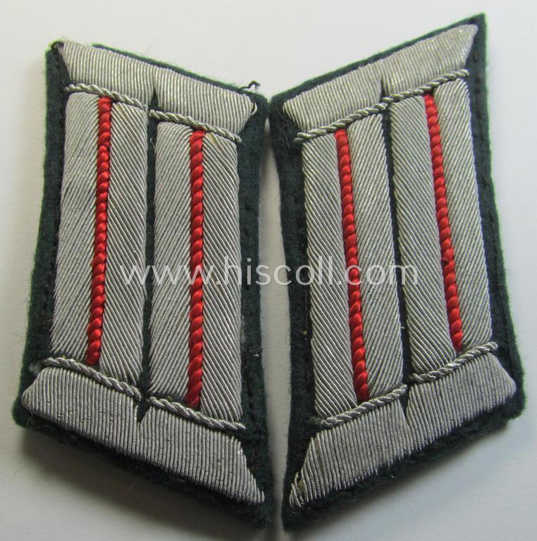 Moderately used - and fully matching! - pair of WH (Heeres) officers'-type collar-tabs, as was piped in the bright-red-coloured branchcolour as was intended for usage by an: 'Offizier der (Sturm)Artillerie-Truppen'