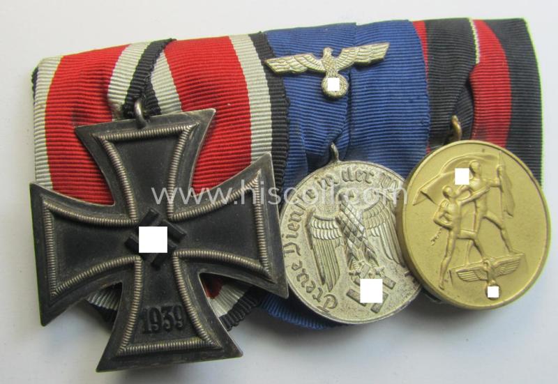 Superb, 3-pieced WWII-period medal-bar (ie. 'Ordenspange') ribbon-bar (ie. 'Band-/Feldspange') showing resp. an: 'EKII. Kl.', a: 'WH-DA 4. Stufe' and a: Czech 'Anschluss'-medal