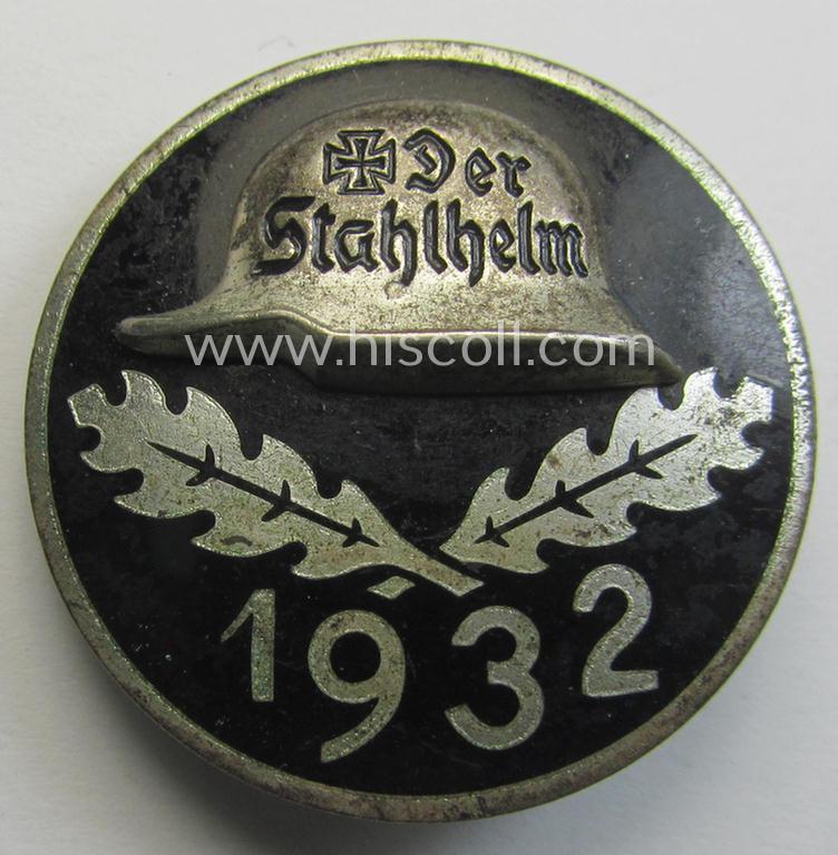 Attractive, enamelled lapel-pin: 'Der Stahlhelm' - Bund der Frontsoldaten (Sta) - Eintrittsabzeichen 1932' which is nicely engraved: 'WF.230' and dated: '29.3.31' that comes in an overall very nice- (and/or fully undamaged!), condition