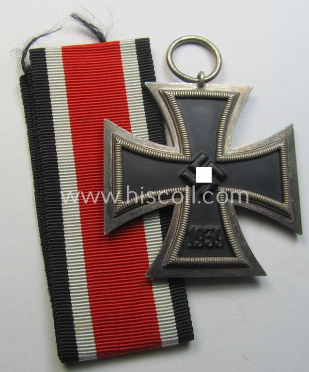 Superb - and truly rarely encountered! - 'Eisernes Kreuz 2. Klasse' (ie. Iron Cross 2nd Class) being a so-called: 'Übergrösse'-variant (ie. over-sized ie. 47 mm. sized-example) as was produced by the: 'Frank u. Reif'-company