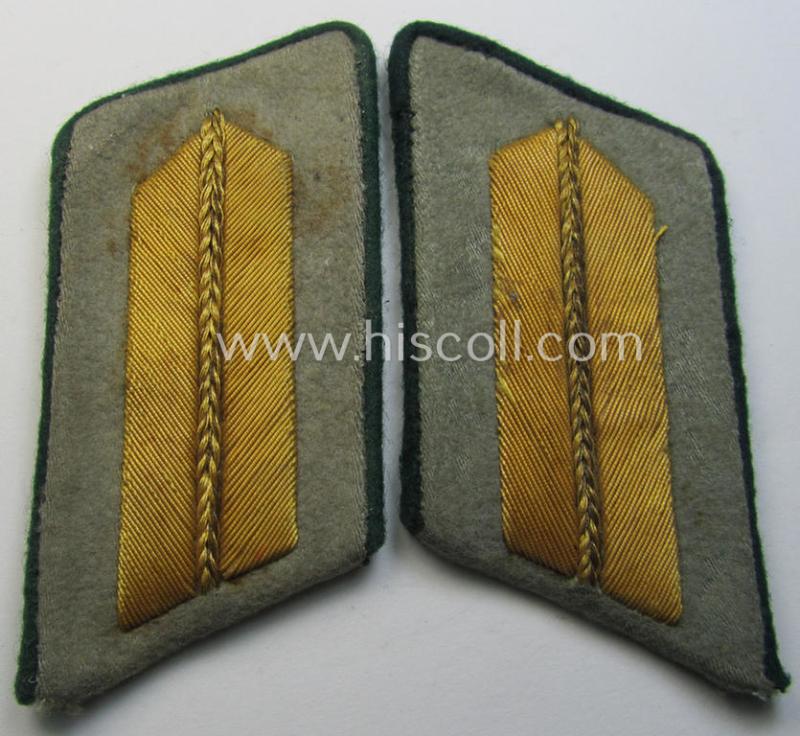 Attractive - and/or fully matching! - pair of WH (Heeres) officers'-type collar-tab as was intended for usage by an: 'Offizier u. Beamter a. K. des höheren Dienstes'