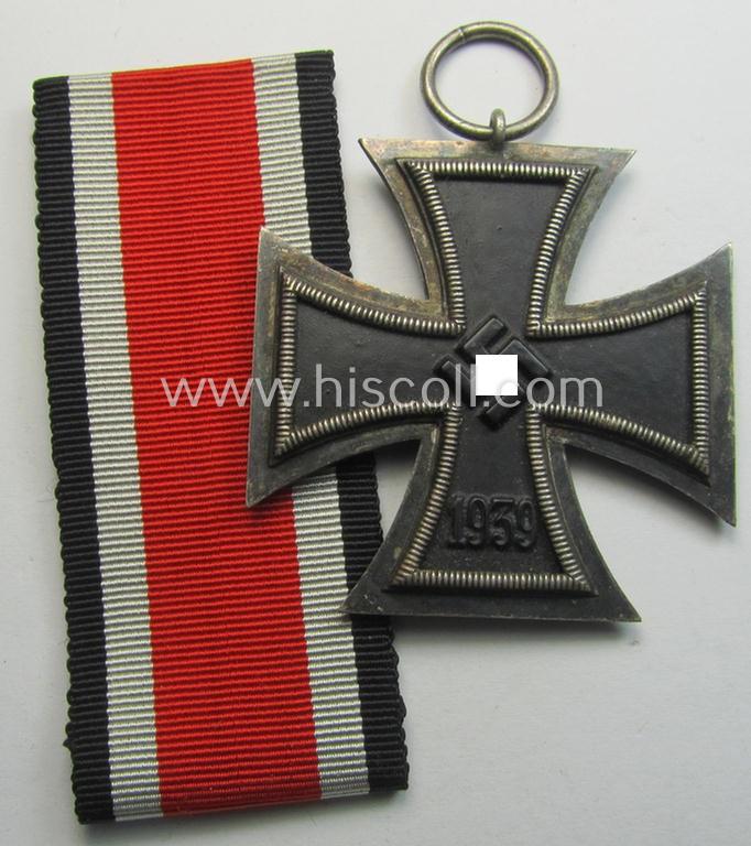 Superb - and truly rarely encountered! - 'Eisernes Kreuz 2. Klasse' (ie. Iron Cross 2nd Class) being a so-called: 'Übergrösse'-variant (ie. over-sized ie. 47 mm. sized-example) as was produced by the: 'Frank u. Reif'-company