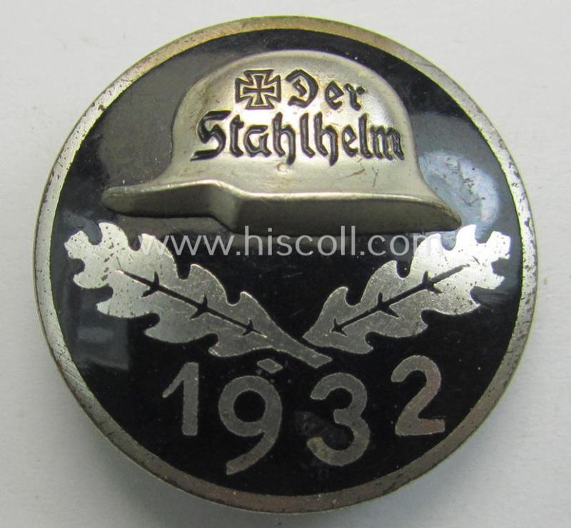 Superb, enamelled lapel-pin: 'Der Stahlhelm' - Bund der Frontsoldaten (Sta) - Eintrittsabzeichen 1932' being a non-engraved example that comes in an overall very nice- (and/or fully undamaged!), condition