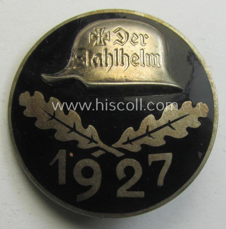 Superb, enamelled lapel-pin: 'Der Stahlhelm' - Bund der Frontsoldaten (Sta) - Eintrittsabzeichen 1927' being a non-engraved example that comes in an overall very nice- (and/or fully undamaged!), condition