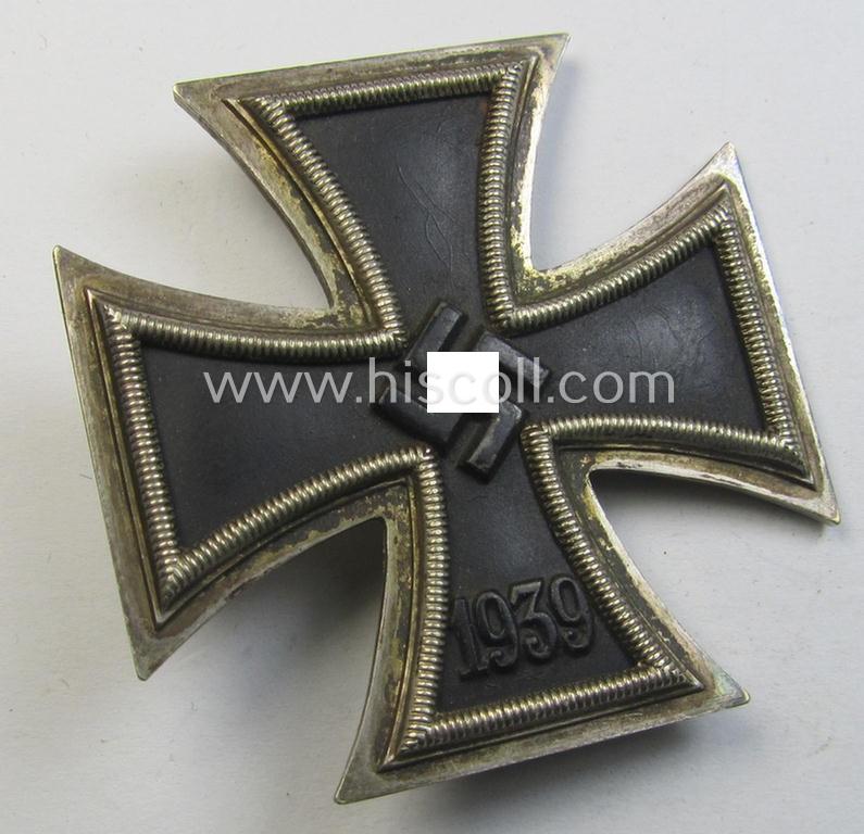 Attractive - and just moderately used! - 'Eisernes Kreuz 1. Klasse' (or: Iron Cross 1st class) being a typical non-maker-marked example that was (I deem) produced by the desirable 'Hersteller' named: 'Klein & Quenzer A.G.'