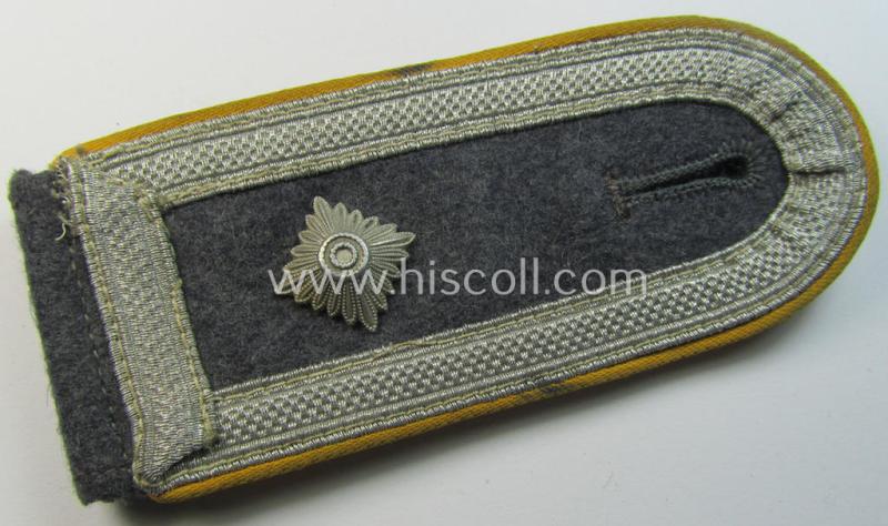 Attractive - albeit regrettably single! - WH (Luftwaffe) NCO-type shoulderstrap as piped in the golden-yellow- (ie. 'goldgelbener'-) coloured branchcolour as was intended for a: 'Feldwebel der Flieger o. Fallschirmtruppen'