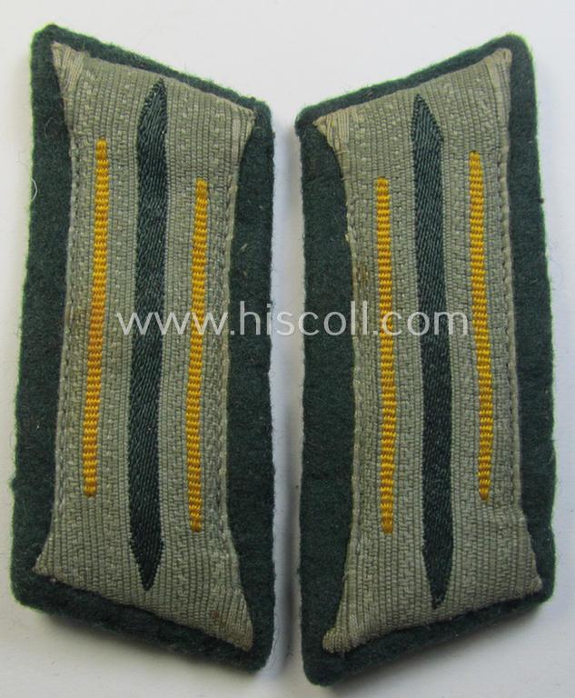 Fully matching pair of pre-war-period WH (Heeres) 'M36' (ie. 'M40'-) type collar-patches (ie. 'Einheitskragenspiegel') as piped in the golden-yellow-coloured branchcolour as intended for usage by a: 'Soldat der Kavallerie- o. Aufkl.-Truppen'