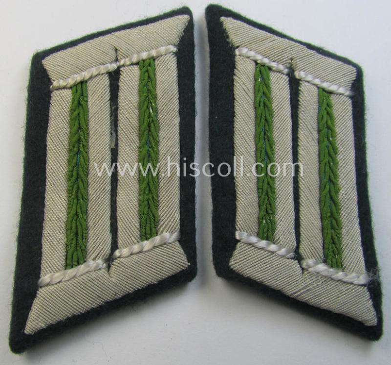 Superb - and fully matching! - pair of WH (Heeres) collar-tabs (ie. 'Kragenspiegel für Offiziere') as was piped in the bright-green-coloured branchcolour as was intended for usage by an: 'Offizier der Panzer-Grenadier-Truppen'