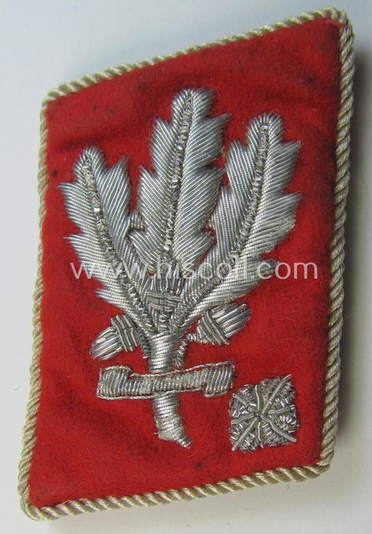 Stunning - rarely encountered albeit regrettably single! - hand-embroidered, SA- (ie. 'Sturmabteilungen'-) collar-patch (ie. 'Kragenspiegel für Generale') being a piece as was intended for usage by an: 'SA-Gruppenführer'