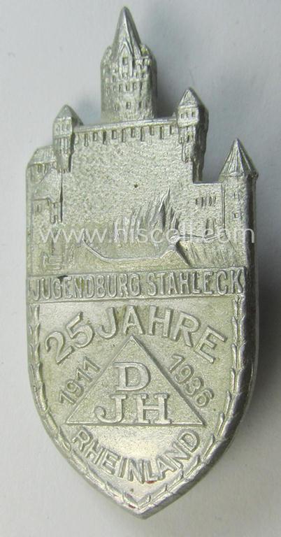 Neat - and unusually encountered! - DJH- (or: 'Deutschen Jugend Herbergen') related day-badge (ie. 'tinnie' or: 'Veranstaltungsabzeichen') as was issued to commemorate: '25 Jahre DJH - Jugendburg Stahleck - Rheinland - 1911-1936'