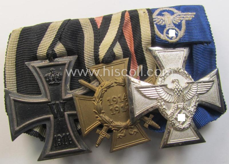 Superb, 3-pieced 'WWI- o. Polizei'-related medal-bar- (ie. 'Ordenspange'-) resp. depicting a WWI-period: 'EK II.Kl.', a: 'FKK 1914-18' and a: 'Polizei-DA 2. St.' and that comes in a fully untouched condition