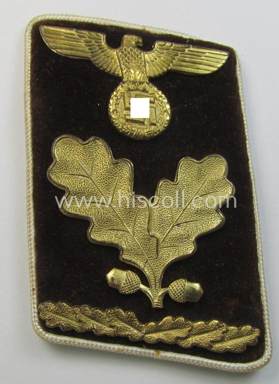 Attractive - albeit regrettably single! - N.S.D.A.P.-type collar-patch (ie. 'Kragenspiegel für pol. Leiter') as was intended for usage by an: 'N.S.D.A.P.-Ober-Bereichsleiter' at 'Kreis'-level and that comes in a hardly used nor worn, condition