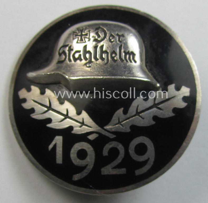 Superb, enamelled lapel-pin: 'Der Stahlhelm' - Bund der Frontsoldaten (Sta) - Eintrittsabzeichen 1929' being a nicely engraved (ie. '16-6-29'-) example that comes in an overall very nice- (and/or fully undamaged!), condition