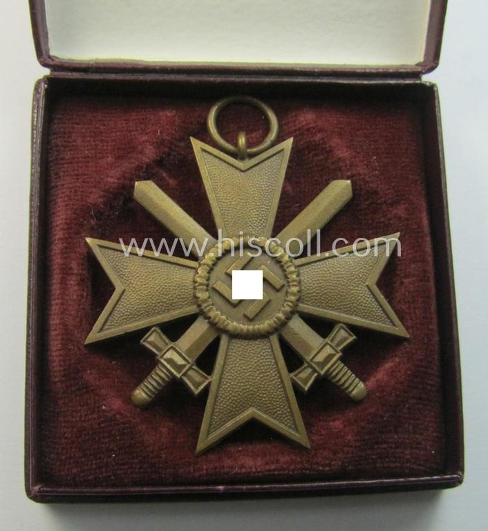 Superb - and rarely found! - non-maker-marked example of a: 'Kriegsverdienstkreuz 2. Klasse mit Schwertern' (or: war-merits'-cross second class with swords) that comes stored in its (rarely seen!) 'LDO'-marked- (and typically 'LDO'-styled) etui