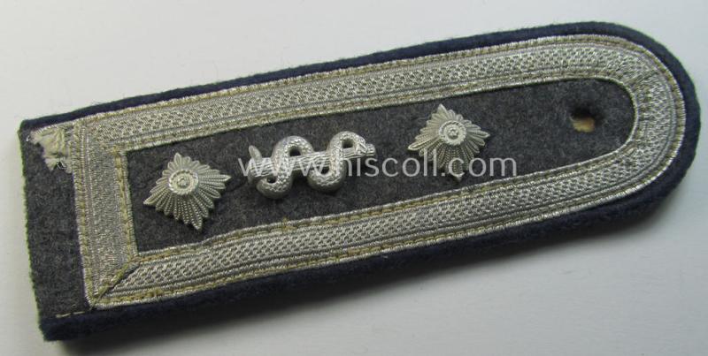 Neat - albeit regrettably single! - neatly 'cyphered' pair of WH (Luftwaffe) NCO-type shoulderstrap as piped in the darker-blue-coloured branchcolour as was intended for an: 'Oberfeldwebel der Sanitäts-Truppen'