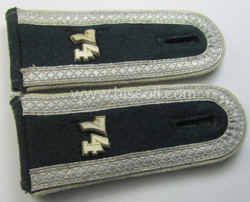Neat - and fully matching! - pair of WH (Heeres), early-war-period- (ie. 'M36 o. M40'-pattern, 'rounded styled') 'cyphered' NCO-type shoulderstraps as was intended for - and worn by! - an: 'Unteroffizier des Infanterie-Regiments 74'