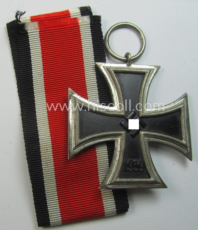 Superb, 'Eisernes Kreuz 2. Klasse' (or: iron cross 2nd class) being an early-period, non-maker-marked- and/or magnetic specimen as was executed in the so-called: 'Schinkel'-pattern by (I deem) the maker: 'Wilhelm Deumer'