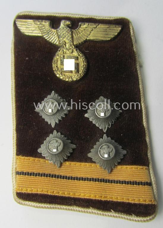 Attractive - albeit regrettably single! - N.S.D.A.P.-type collar-patch (ie. 'Kragenspiegel für pol. Leiter') as was intended for usage by an: 'N.S.D.A.P.-Hauptgemeinschaftsleiter' at 'Kreis'-level and that comes in a used ie. worn, condition
