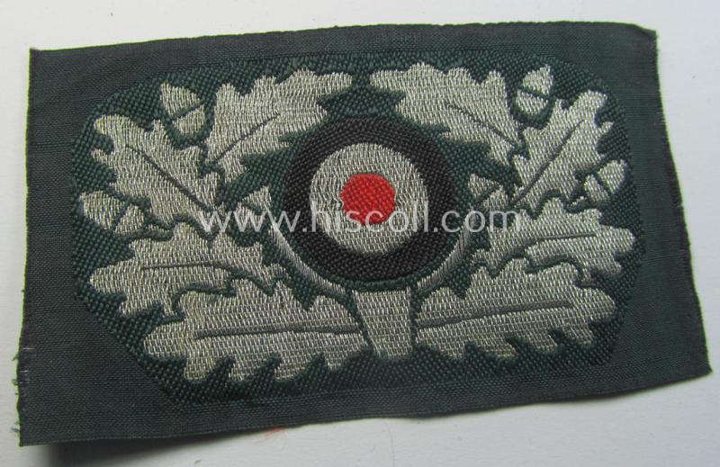 Attractive - and simply never used! - WH (Heeres) officers'-type cocarde (as executed in so-called: 'flat-wire'- ie. 'BeVo'-weave pattern) as was specifically intended for usage on the: 'Knautschmützen o. Alter-Art-Schirmmützen' ie. visor-caps