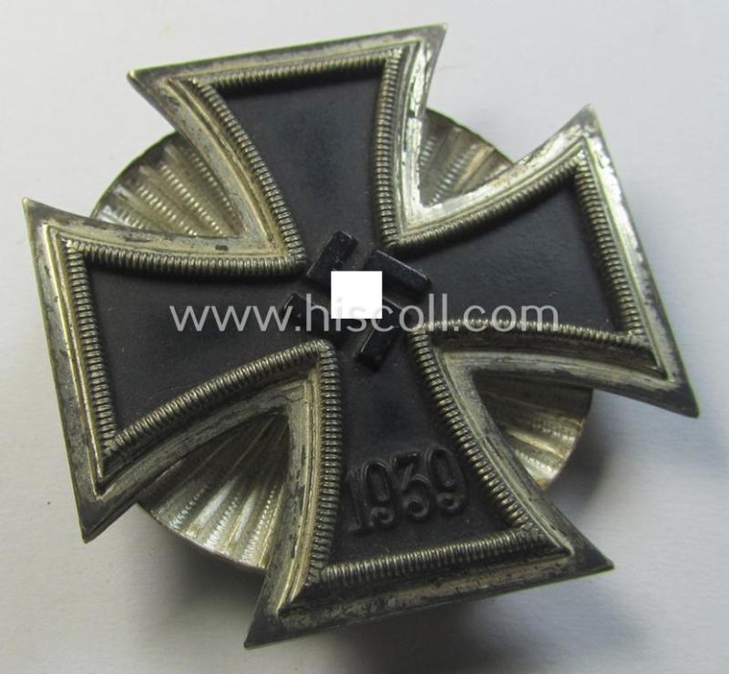 Superb, Iron Cross 1st class (or: 'Eisernes Kreuz 1. Klasse') being a nicely preserved- (albeit non-maker-marked) example that comes mounted onto its typical 'Schraubscheibe' as was presumably produced by the: 'Wilh. Deumer'-company