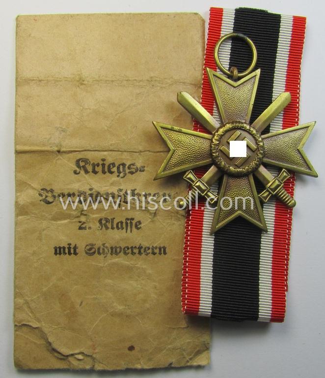 Superb medal-set: 'KvK 2. Klasse mit Schwertern' being a maker- (ie. '9.'-) marked specimen by the maker- (ie. 'Hersteller') named: 'LGS Pforzheimer Schmuckhandwerker Innungen' and that comes packed in its original, 'Zellstoff'-based pouch