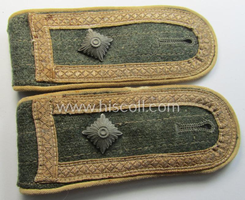 Superb - and/or fully matching! - pair of typical later-war-period- (ie. 'M44'-pattern) WH (Heeres) NCO-type shoulderstraps as was intended for usage by a: 'Feldwebel eines Infanterie-Regiments'